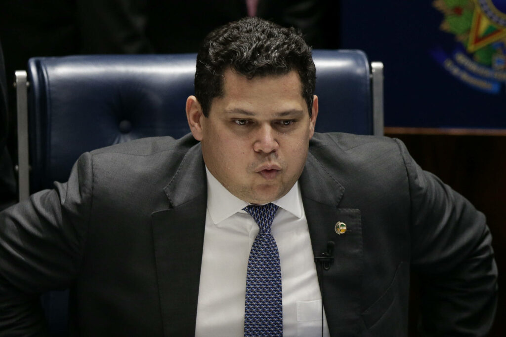 O congresso deve agir antes do golpe, dizem os líderes do Senado do partido – 28.5.2020. – Poder