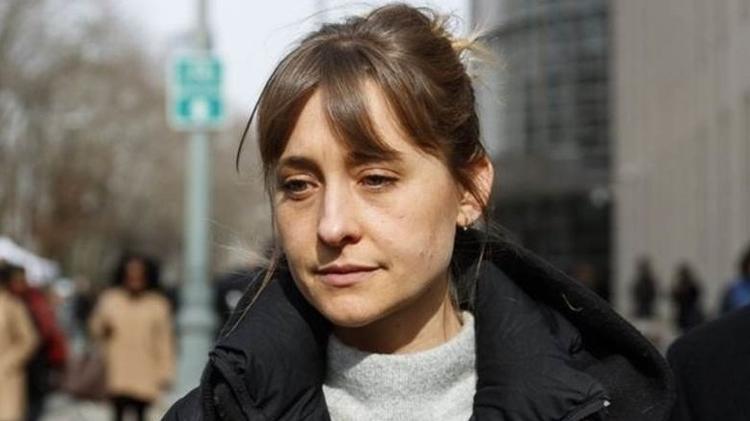 Atriz Allison Mack admite cúmplice de Raniere - EPA / BBC - EPA / BBC