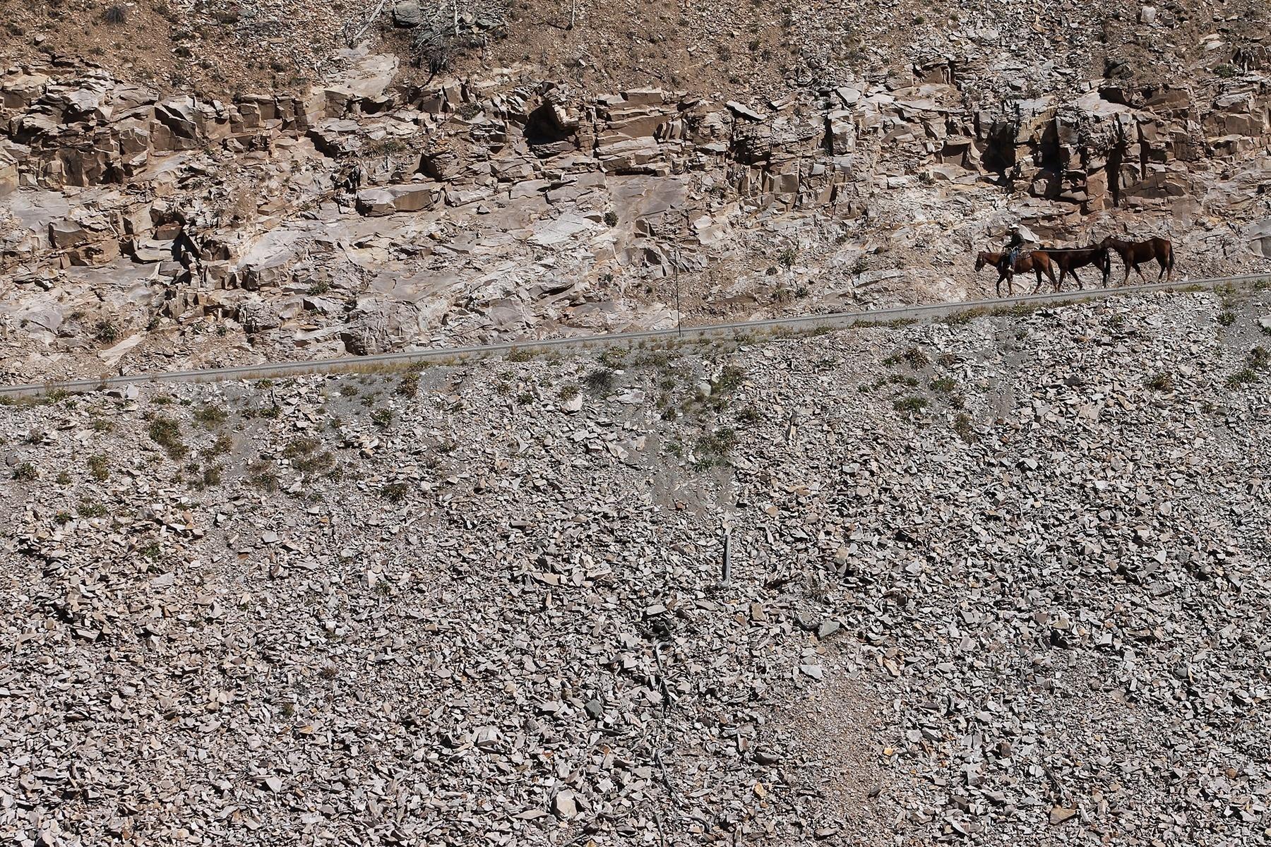 Dirigindo em uma rodovia de um milhão de dólares, uma estrada no Colorado, nos Estados Unidos - Arquivo Pessoal