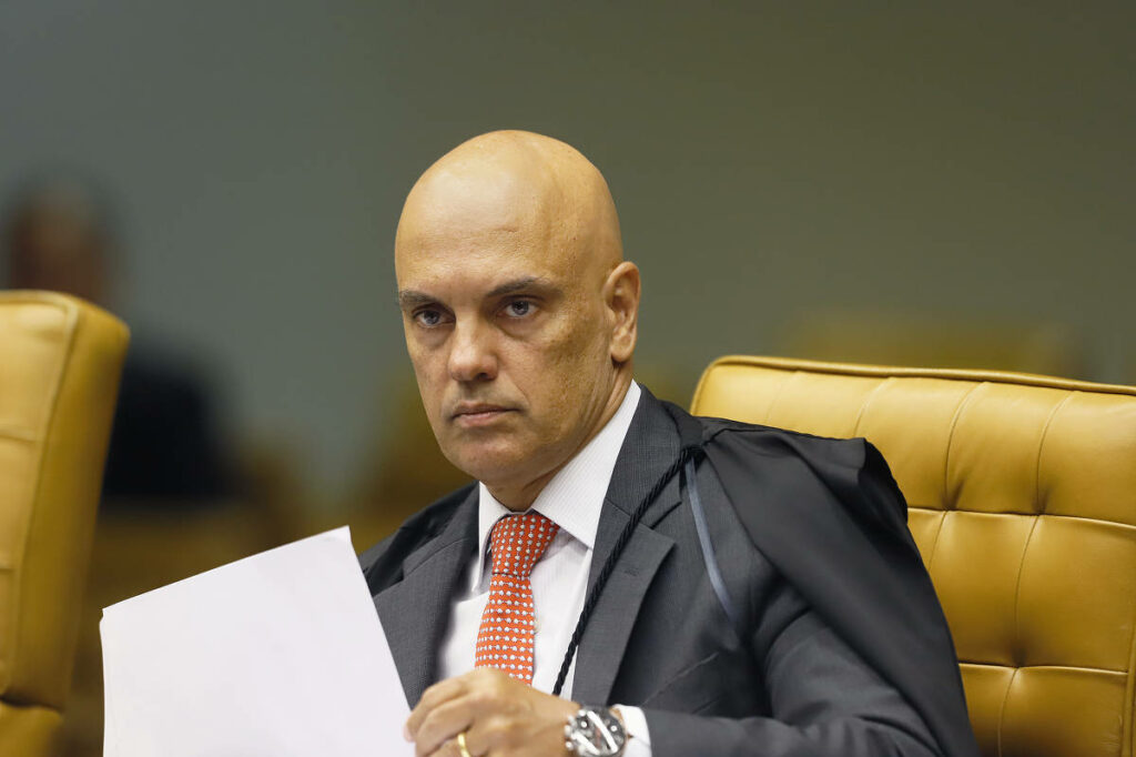 A decisão de Moraes contra o perfil do bolsista vai além da jurisdição e estabelece um precedente para conflitos – 31.07.2020. – Poder